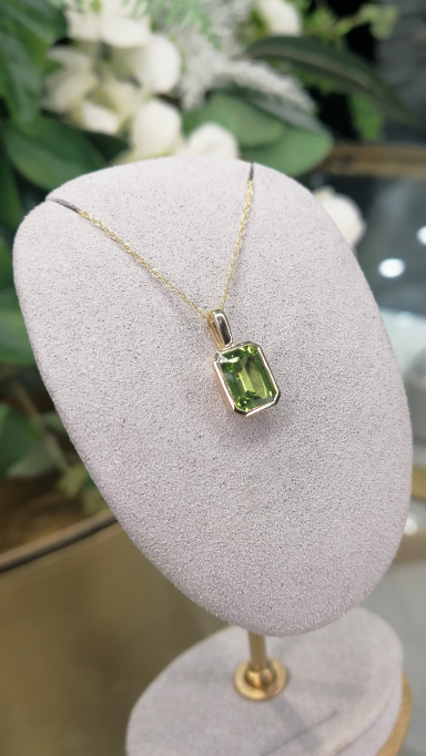 Birthstone Series: All About Peridot This August!