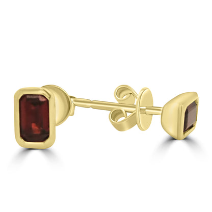 9ct Yellow Gold Rub-Over Emerald Cut Garnet Stud Earrings