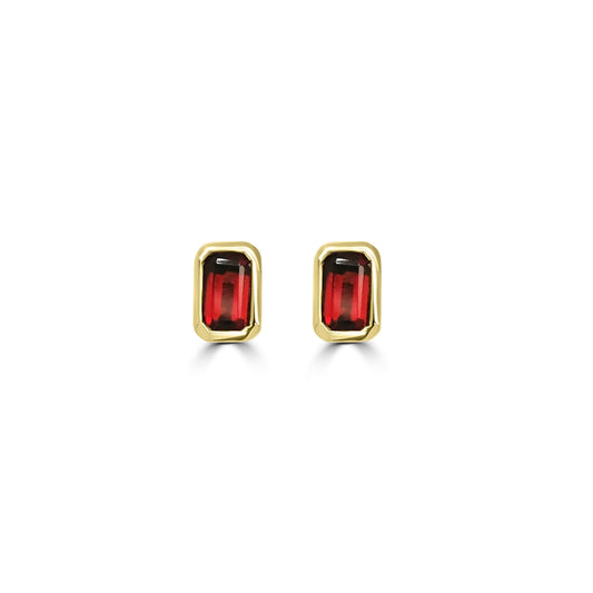 9ct Yellow Gold Rub-Over Emerald Cut Garnet Stud Earrings