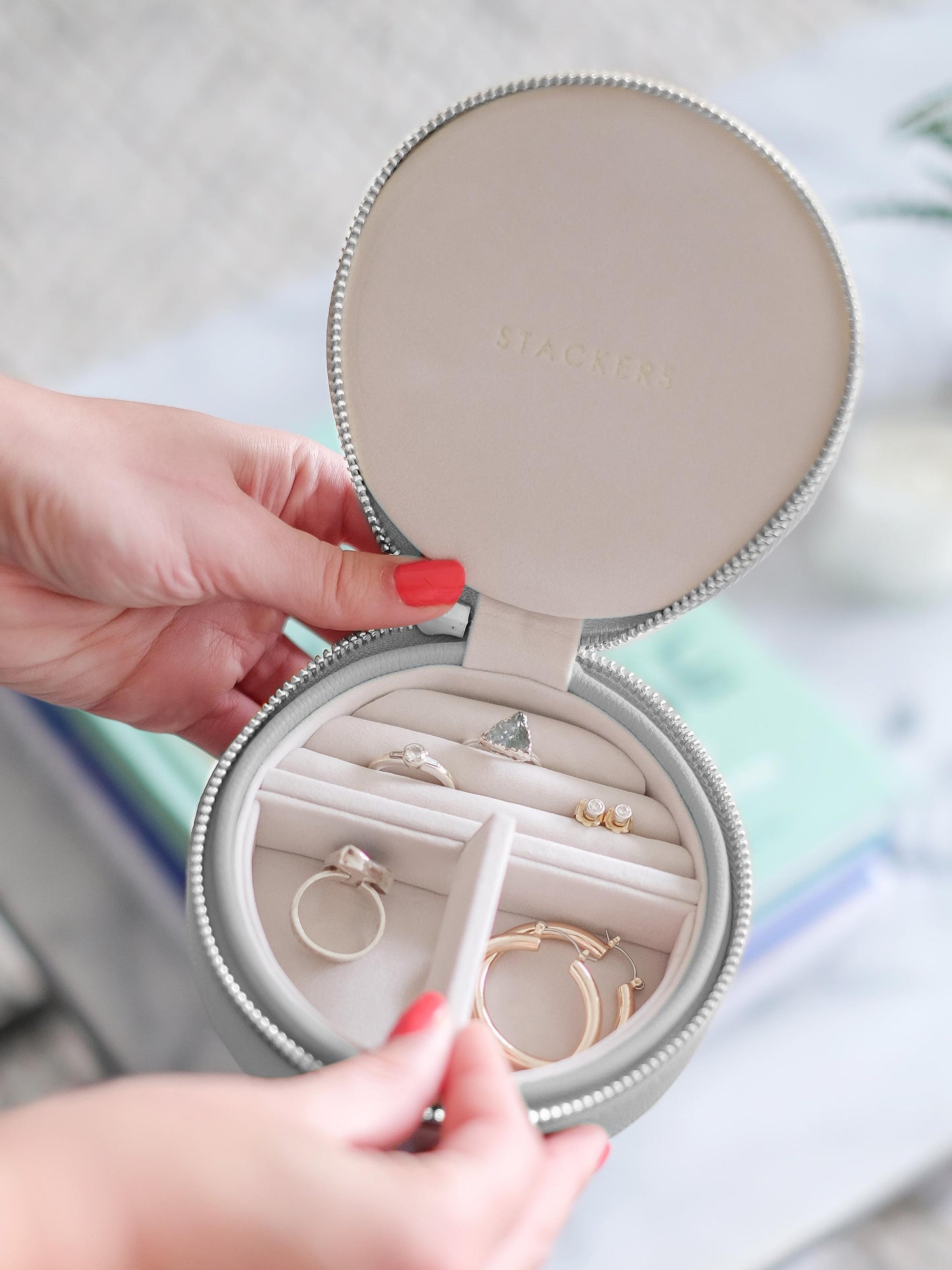 Stackers Pebble Grey Round Zipped Travel Jewellery Box