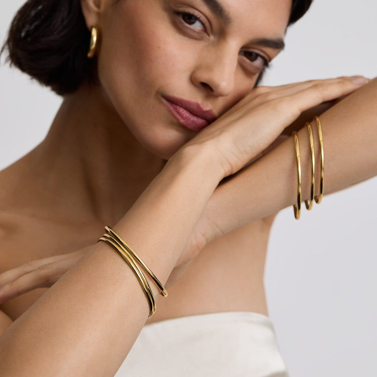 D.LOUISE Yellow Gold Plate Small/Medium Classic Gold Bangle