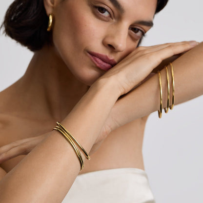 D.LOUISE Yellow Gold Plate Small/Medium Classic Gold Bangle
