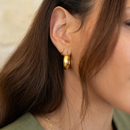 D.LOUISE Yellow Gold Plate 11mm Bamboo Huggie Hoop Earrings