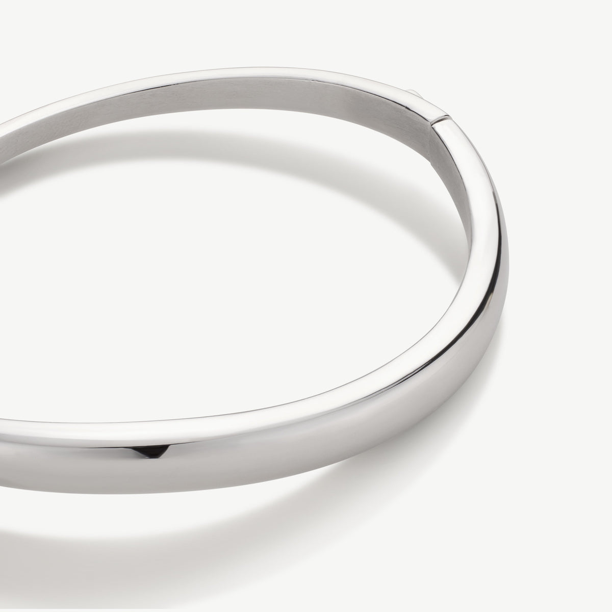 D.LOUISE Yellow Gold Plate Wave Bangle