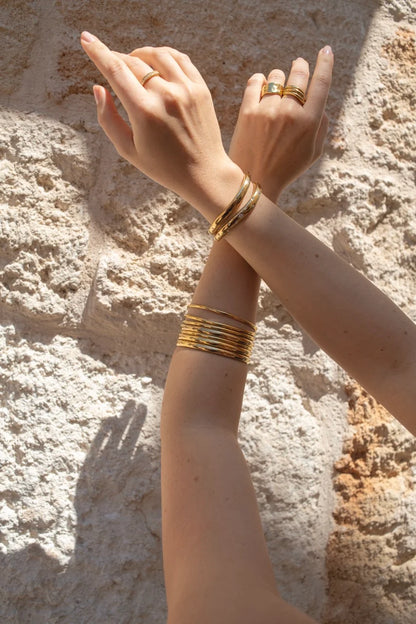 D.LOUISE Yellow Gold Plate Small/Medium Classic Gold Bangle
