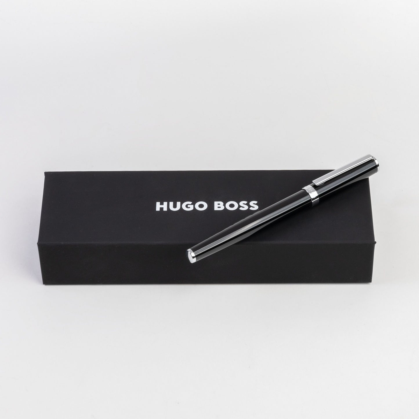 Hugo Boss Black Classic Polished Fountain Pen